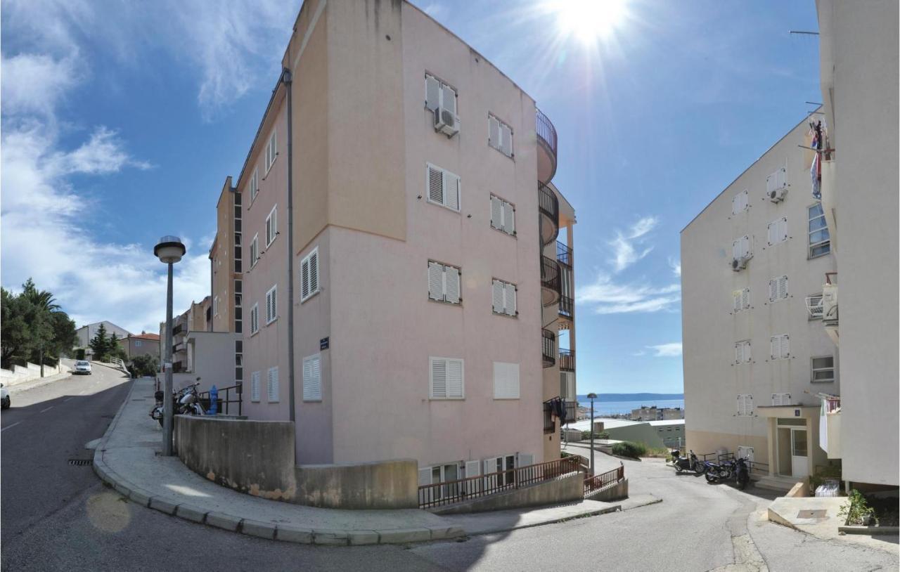 Stunning Apartment In Makarska With Kitchen Eksteriør billede